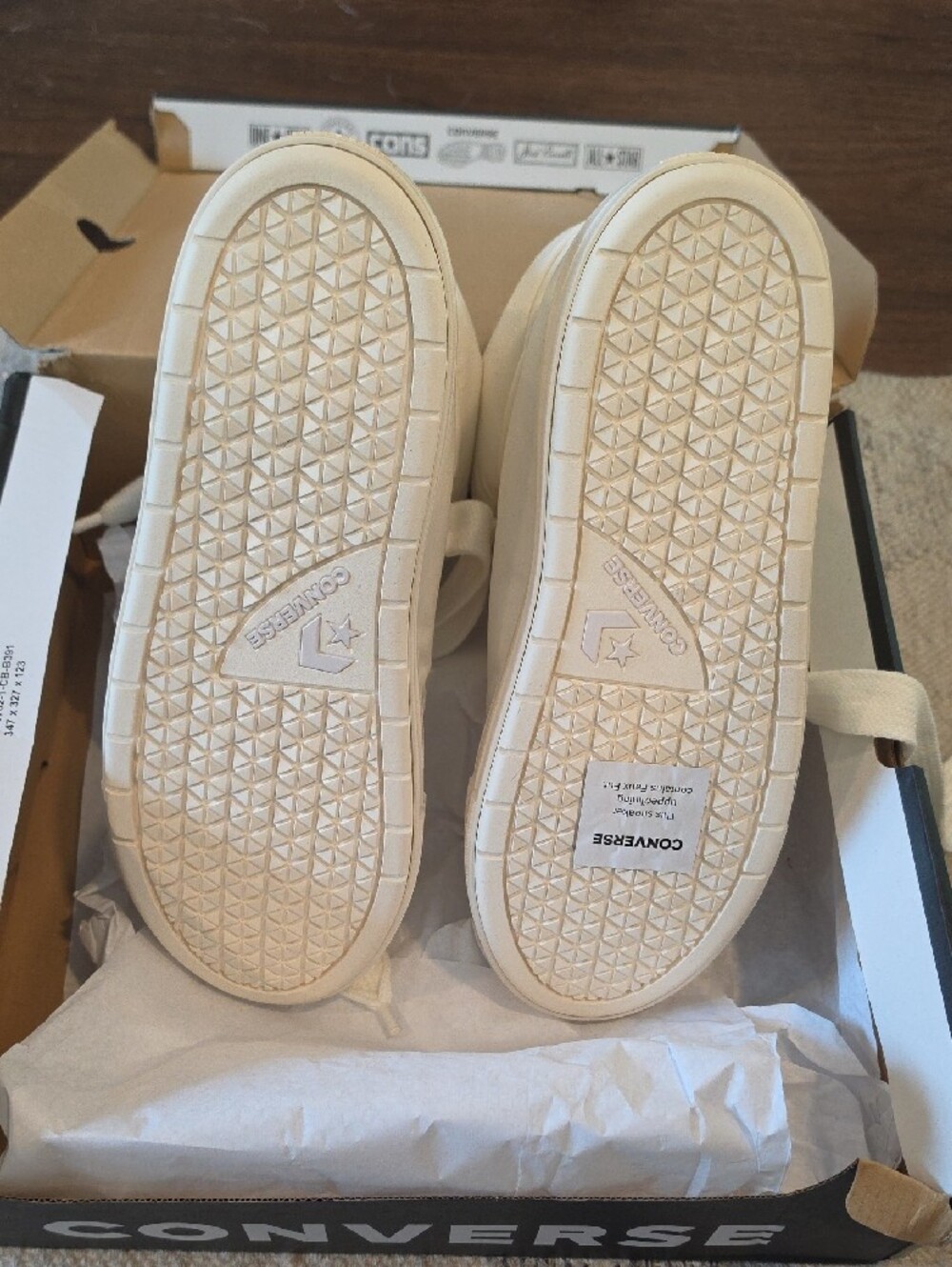 New In Box Converse Unisex Elements Boot Mid - Picture 3 of 5